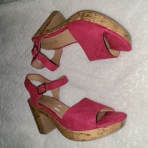 American Eagle Size 11 Hot Pink Fabric 💗 Tan Cork Heeled Platform